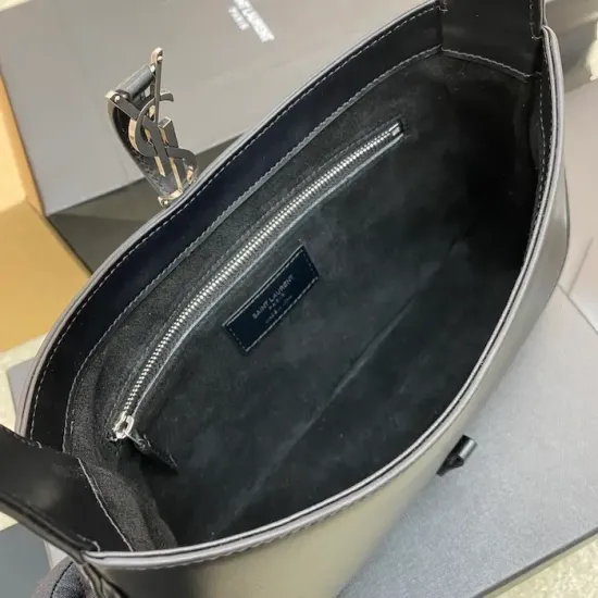 YSL Le 5 à 7 Replica Bag – Black Smooth Leather Replica YSL Le 5 à 7 Black Smooth Shoulder Bag with Silver Logo