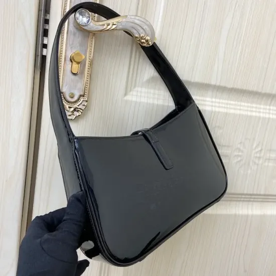 YSL Le 5 à 7 Replica – Black Patent Leather Bag Luxury YSL Quilted Purse in Shiny Black Patent Leather